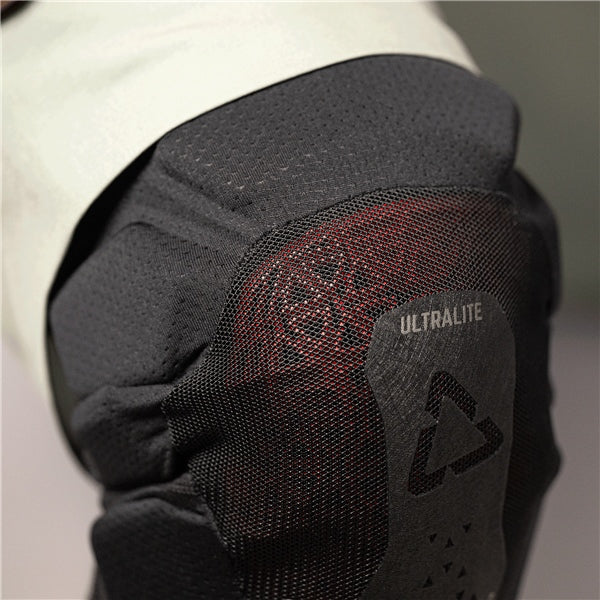 Leatt Reaflex Ultra-Lite EXT Knee Guard