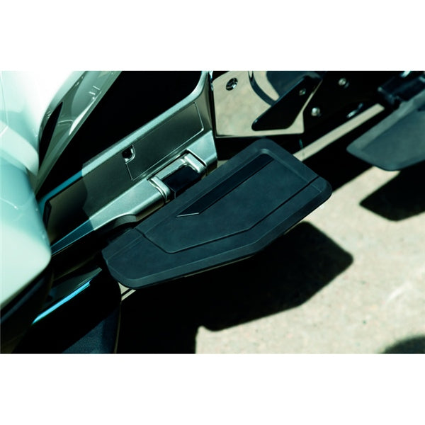 Kuryakyn Omni Transformer Passenger Floorboards
