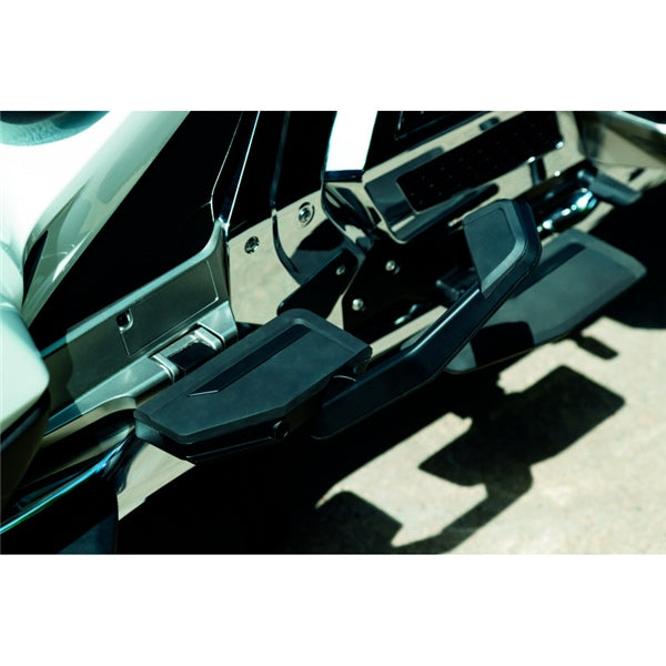 Kuryakyn Omni Transformer Passenger Floorboards